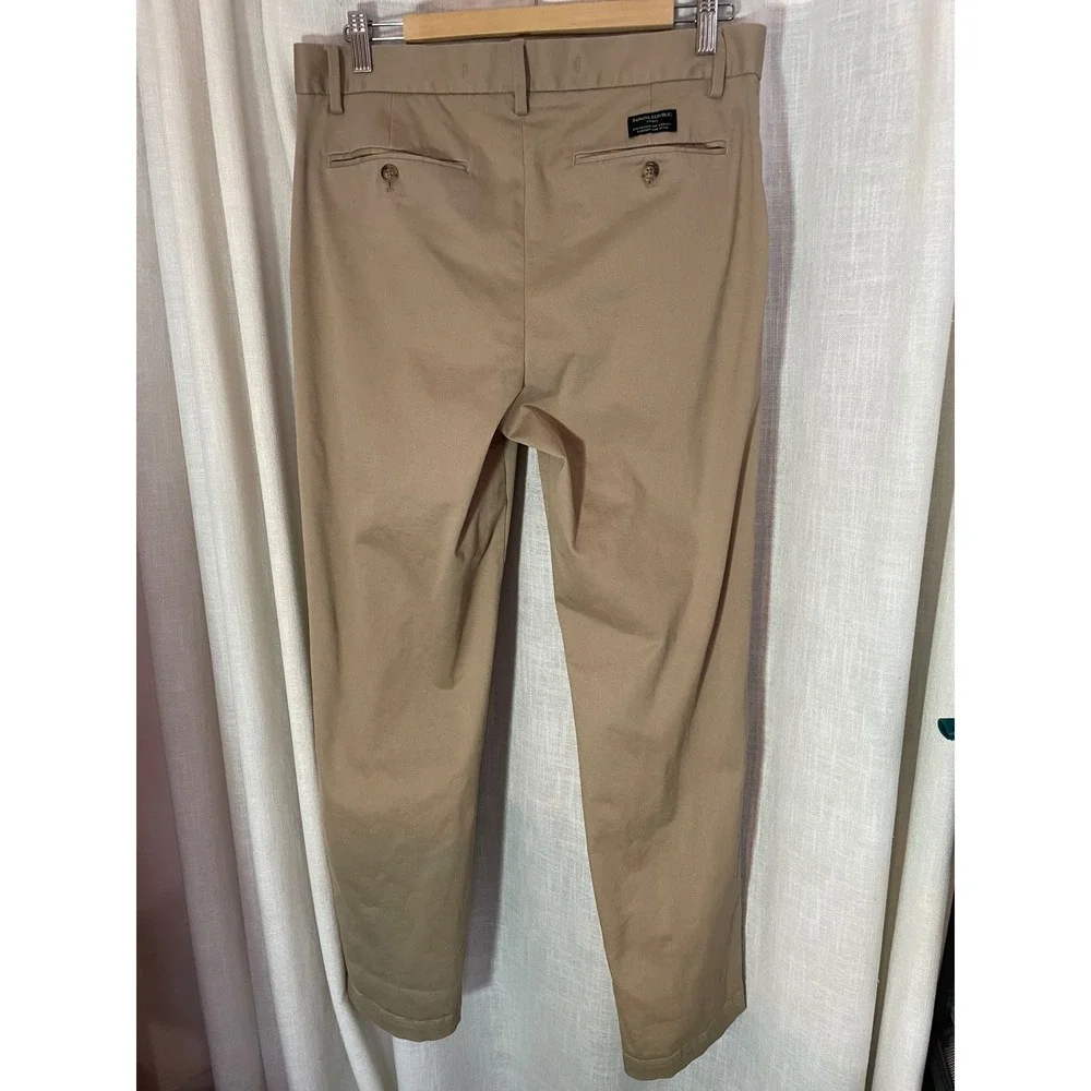 Banana Republic Straight Fit Chinos Khaki Mens‎ Waist 31 Inseam 32